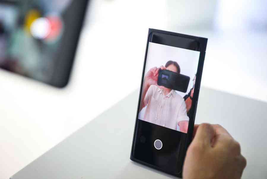 OPPO chính thức ra mắt smartphone có camera ẩn dưới màn hình đầu tiên trên thế giới