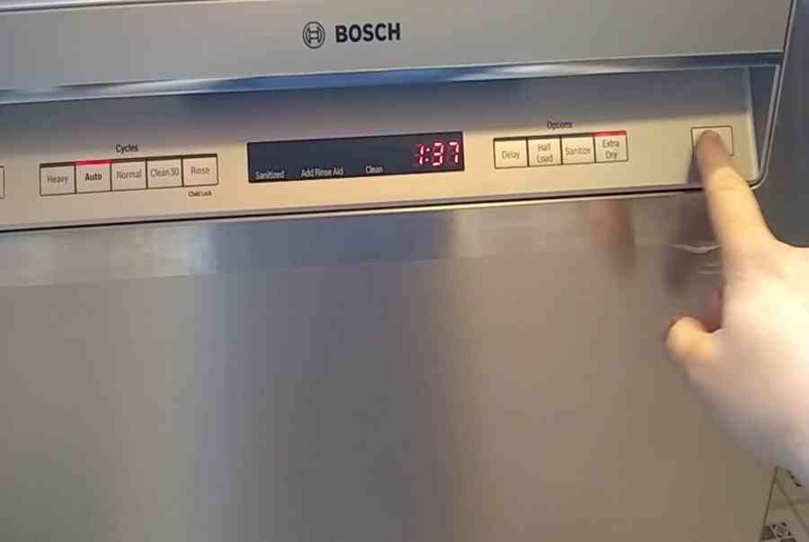 Khoá trẻ em máy rửa bát Bosch được tắt và kích hoạt như thế nào?