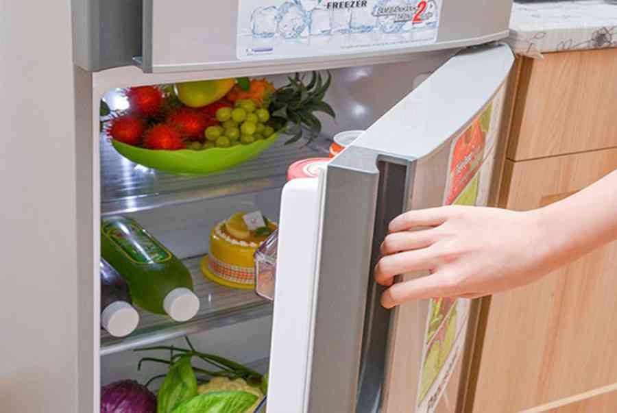 Tủ lạnh bị “ra mồ hôi”, đọng nước do đâu và xử lý thế nào?