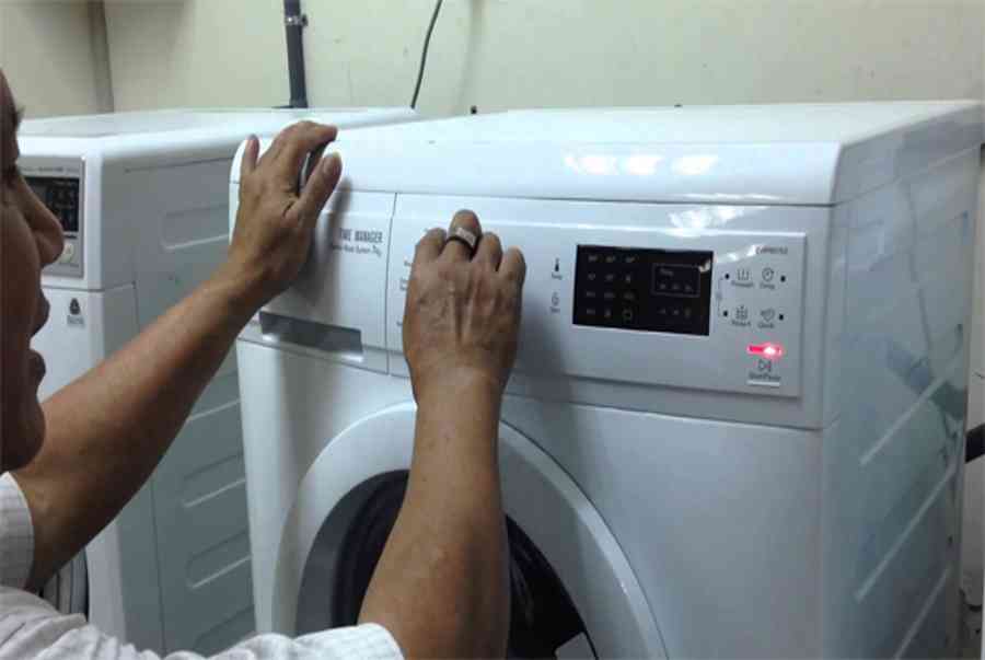 Cách chuẩn đoán mã lỗi máy giặt Electrolux chính xác 100%