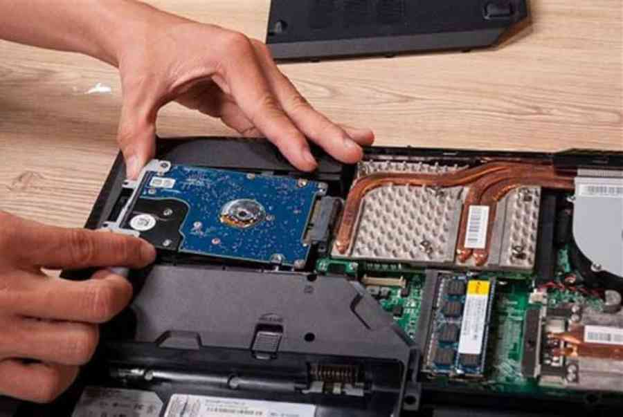 Nguyên nhân và Cách lấy dữ liệu từ ổ cứng laptop bị hỏng | GIA TÍN Computer