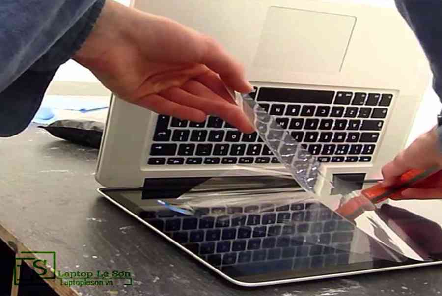 Có nên dán decal laptop hay không? – Laptop Lê Sơn