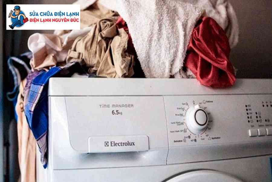 Hướng dẫn sửa máy giặt electrolux báo lỗi E2 đơn giản