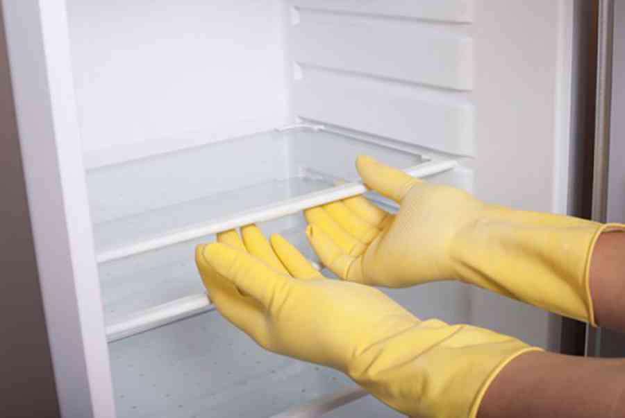Cách lau tủ lạnh sạch, vệ sinh làm tủ lạnh sạch bằng gì đúng cách hết mùi