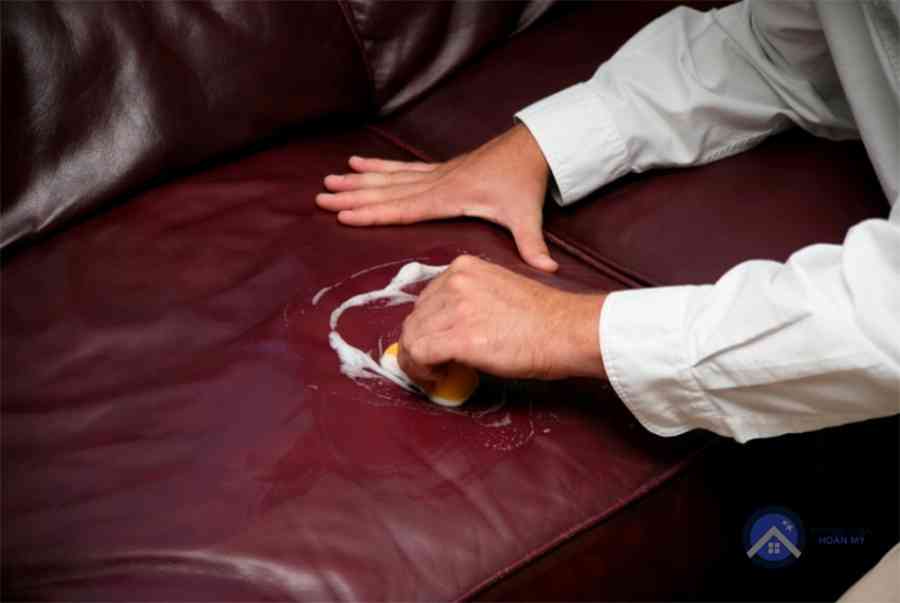 Cách làm sạch ghế sofa da đơn giản mà hiệu quả ngay tại nhà
