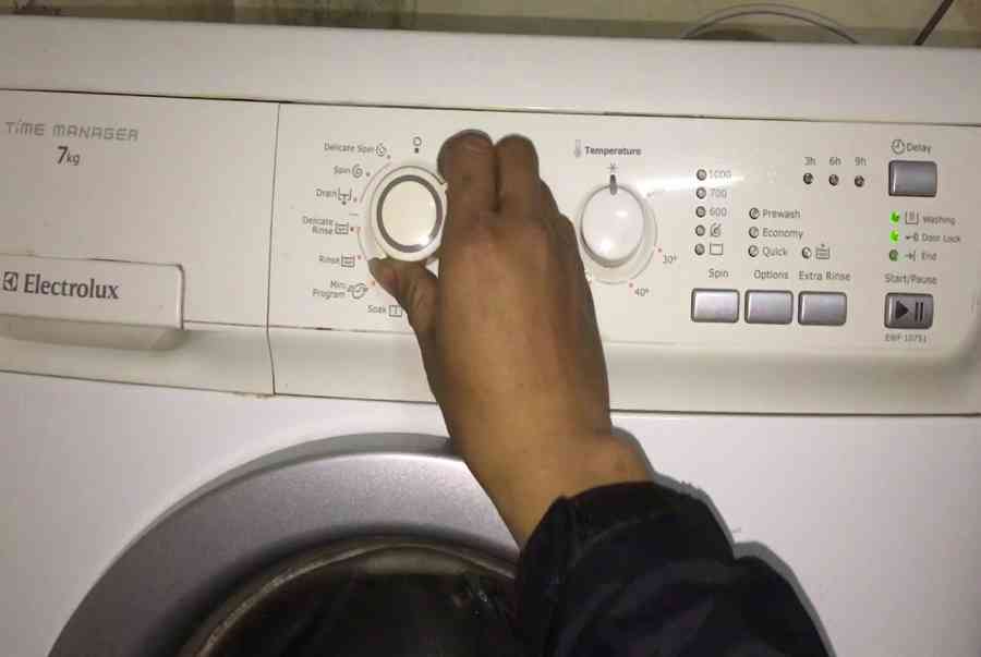 5 Cách khắc phục máy giặt Electrolux báo lỗi đèn đỏ triệt để 100%