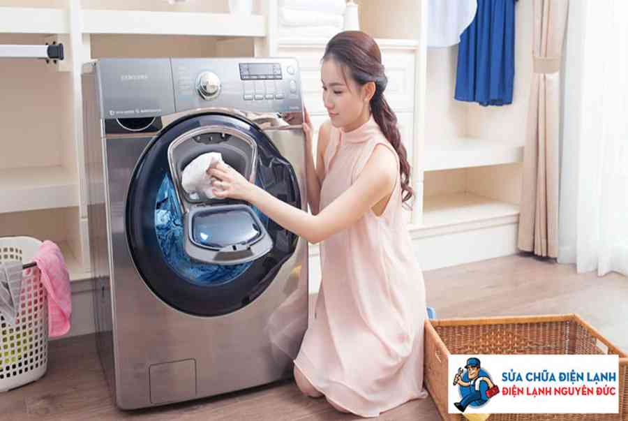 Máy giặt samsung báo lỗi OE nguyên nhân và cách sửa giản đơn
