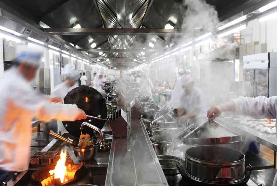 Máy hút mùi công nghiệp – Thiết bị quan trọng trong khu bếp của bạn